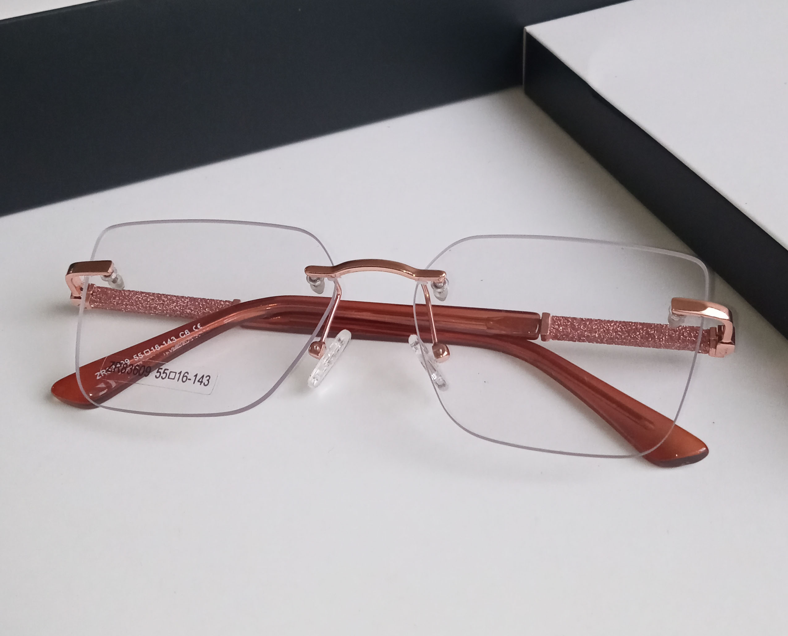 Óculos Balgriff Bronze com detalhe em Brilho. | BG0004